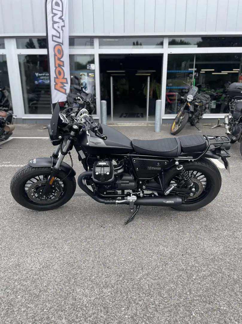 Moto Guzzi V 9 Czarny - 1