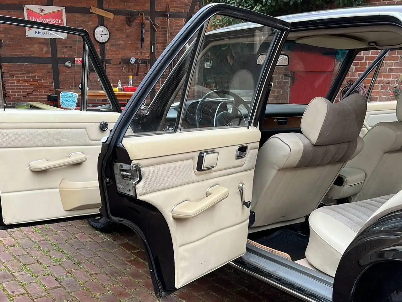 Mercedes-Benz 200 W115, foto 3