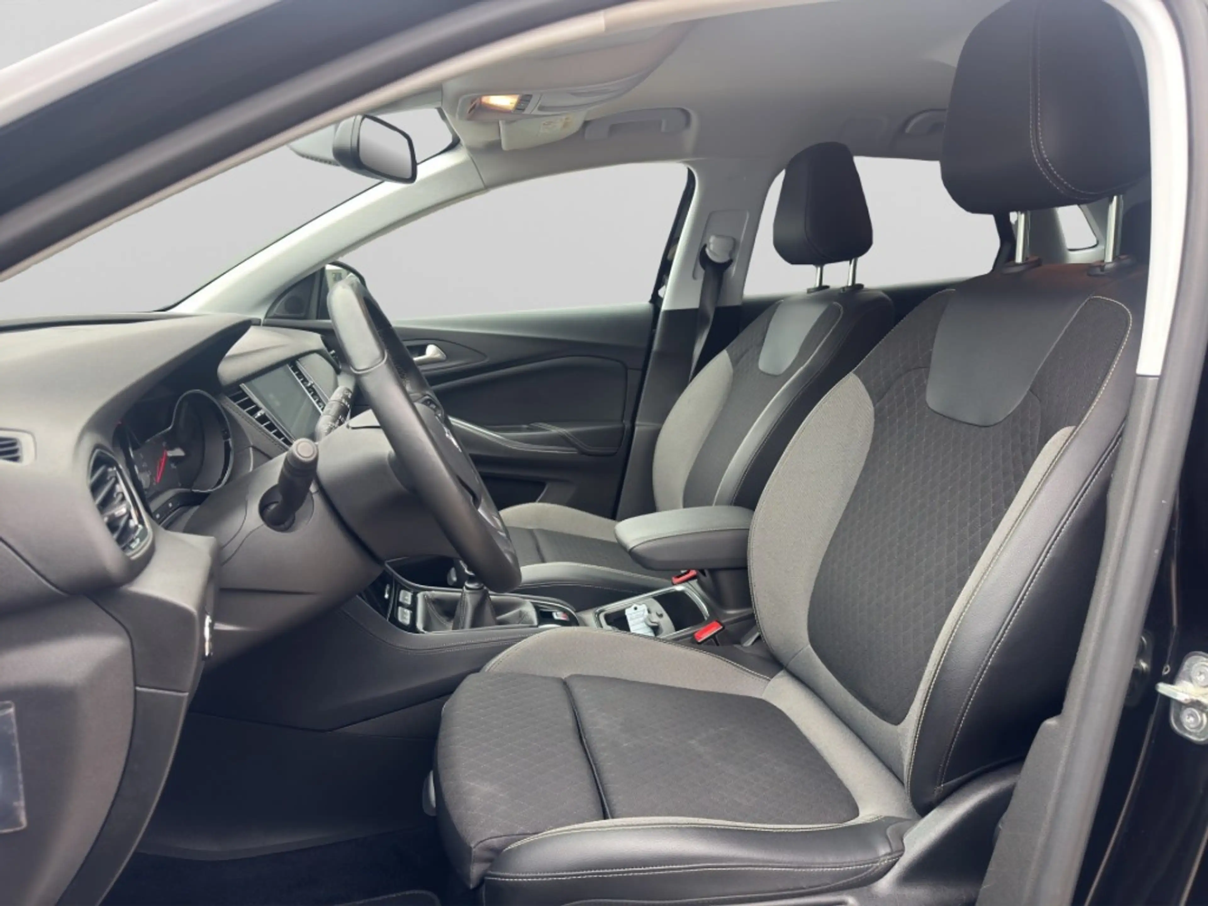 Opel Grandland X 1.2 TURBO INNOVATION,Trekhaak, Carplay, Camera — photo 9