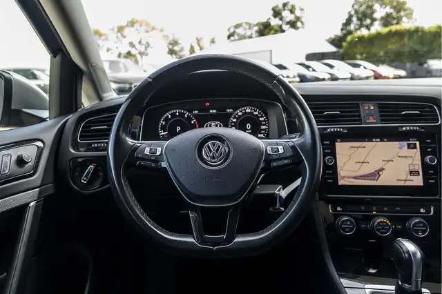 Volkswagen Golf view 7