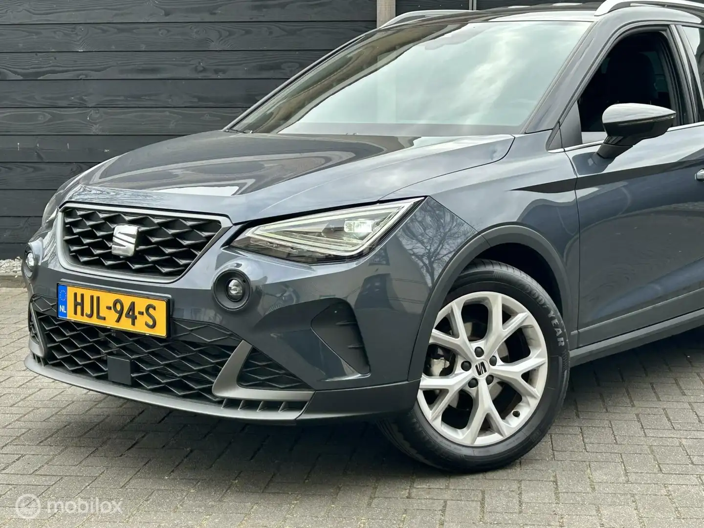 SEAT Arona 1.0 TSI FR Business Connect 8.531 KM!!! / clima / Grijs - 2