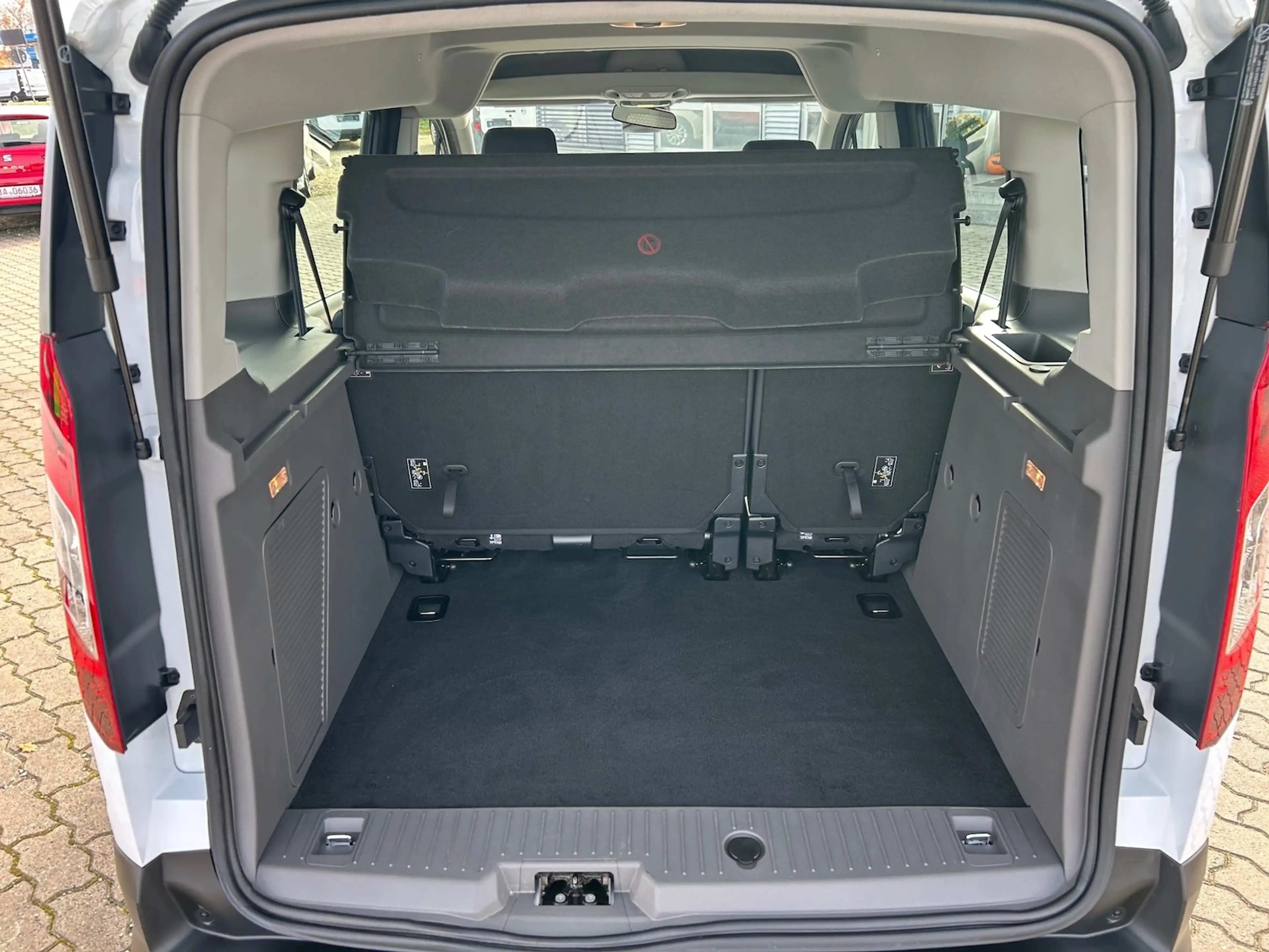 Ford Tourneo Connect Frontsch.hzb*Tempomat*PDC*SHZ* — photo 11
