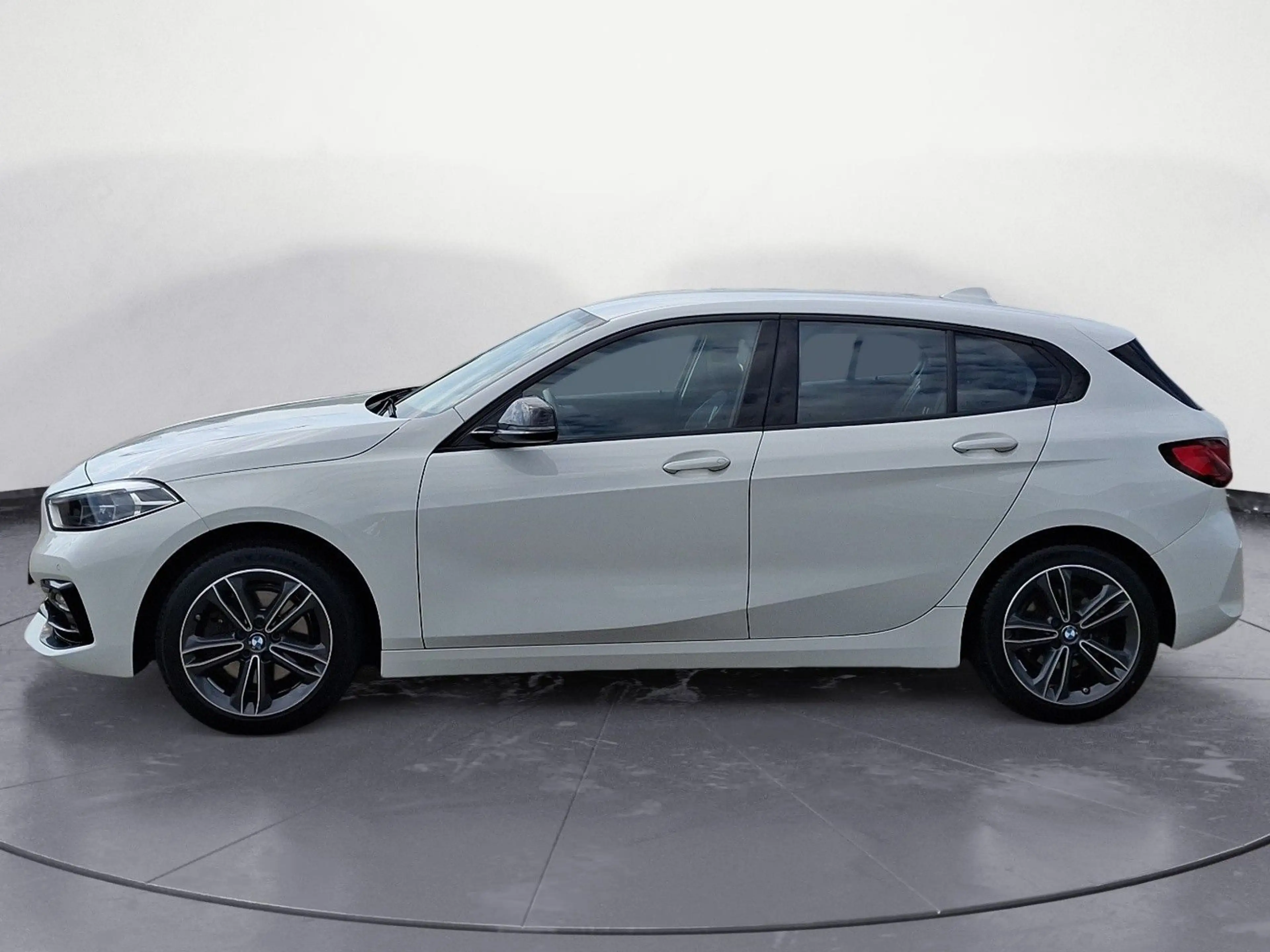 BMW 118 i Sport Line Klimaaut. Sportsitze PDC — photo 3