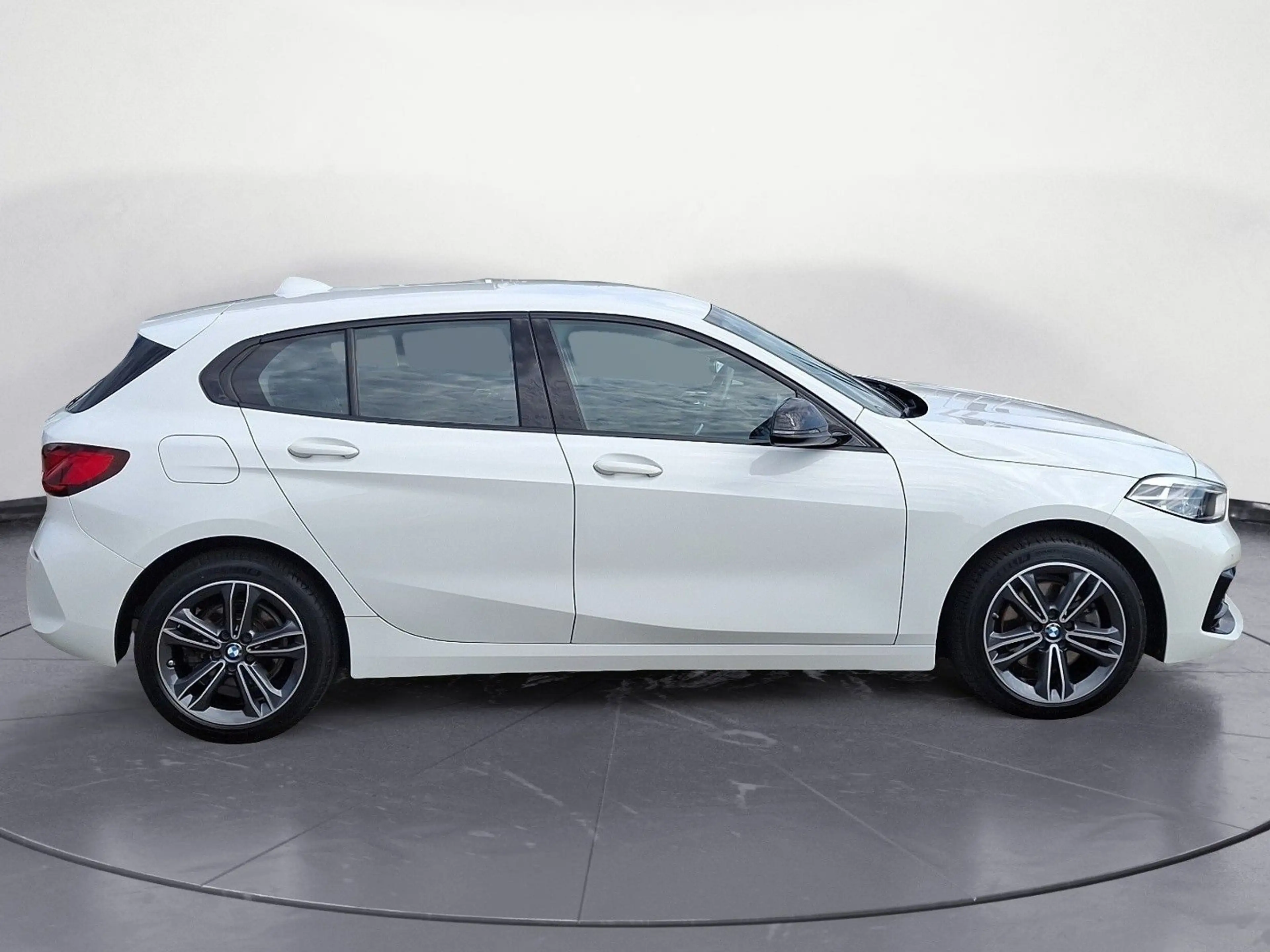 BMW 118 i Sport Line Klimaaut. Sportsitze PDC — photo 6