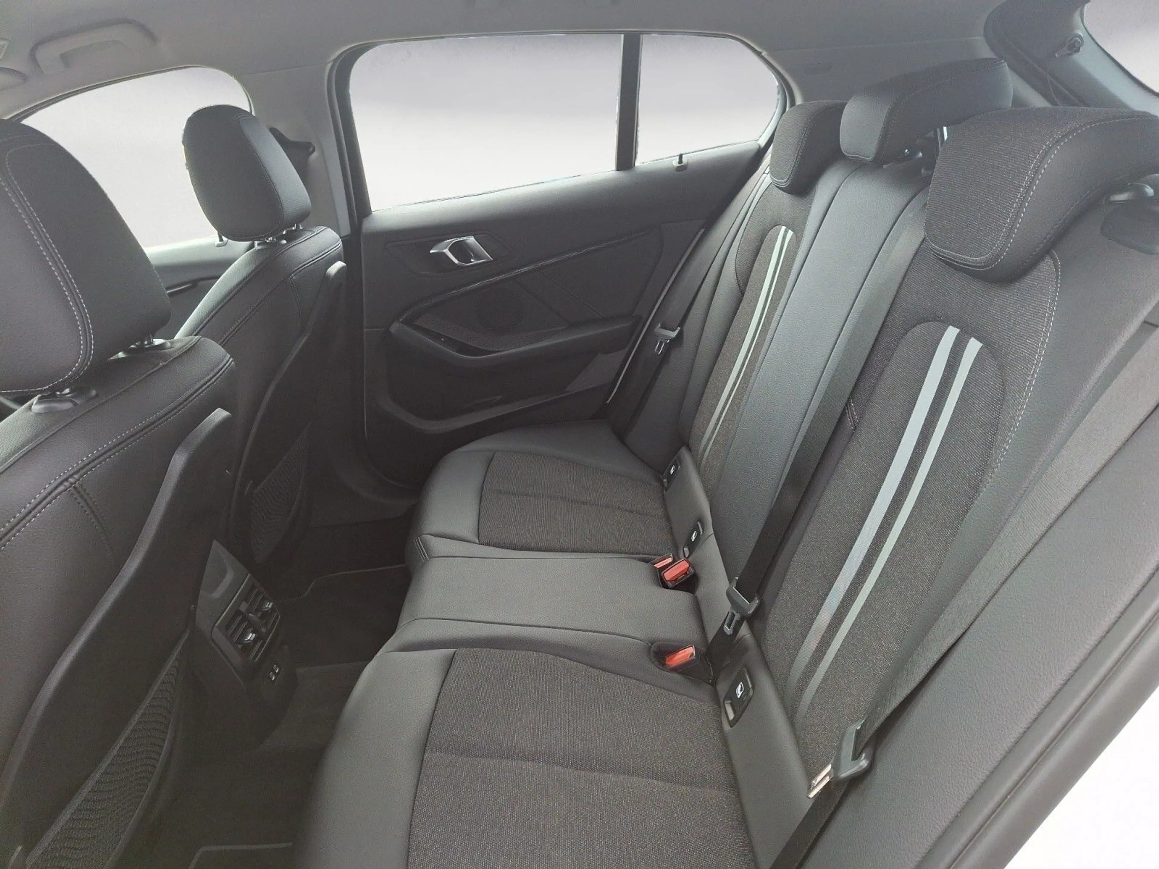 BMW 118 i Sport Line Klimaaut. Sportsitze PDC — photo 14