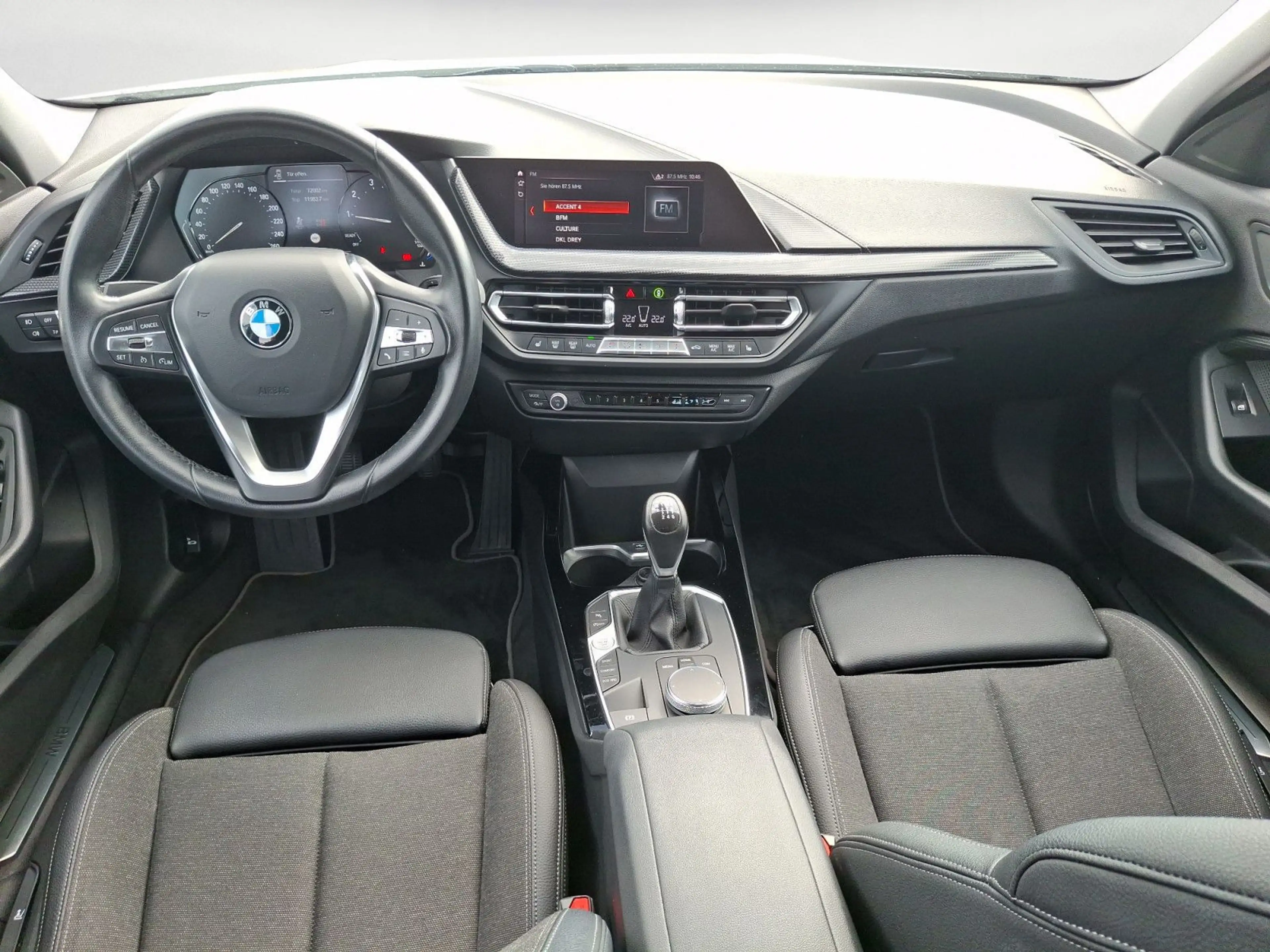 BMW 118 i Sport Line Klimaaut. Sportsitze PDC — photo 12