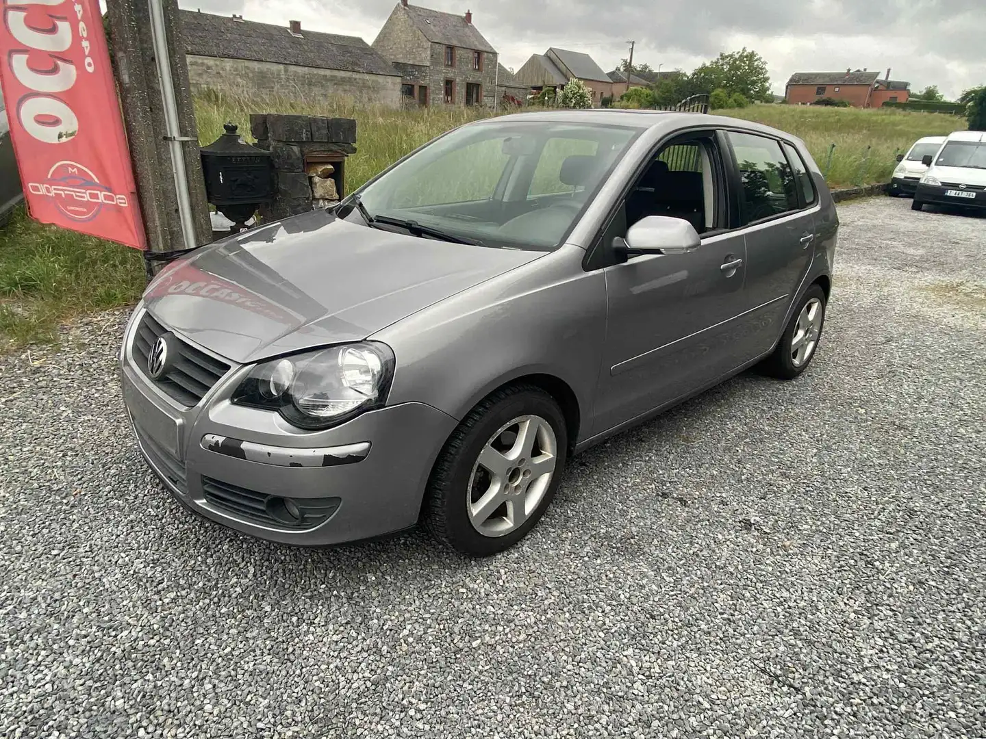 Volkswagen Polo Polo TDI 80 Confortline Plateado - 2