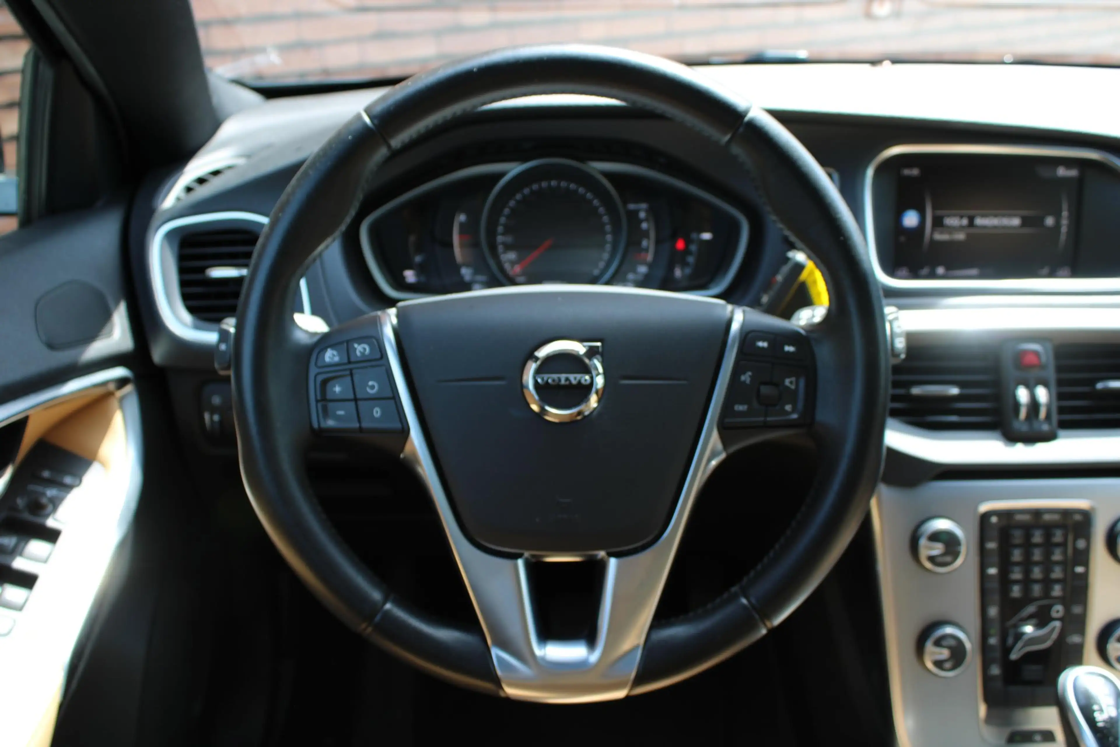 Volvo V40 Cross Country 1.5 T3 Nordic+ | Panoramadak | Elektrisch verstelb — photo 4
