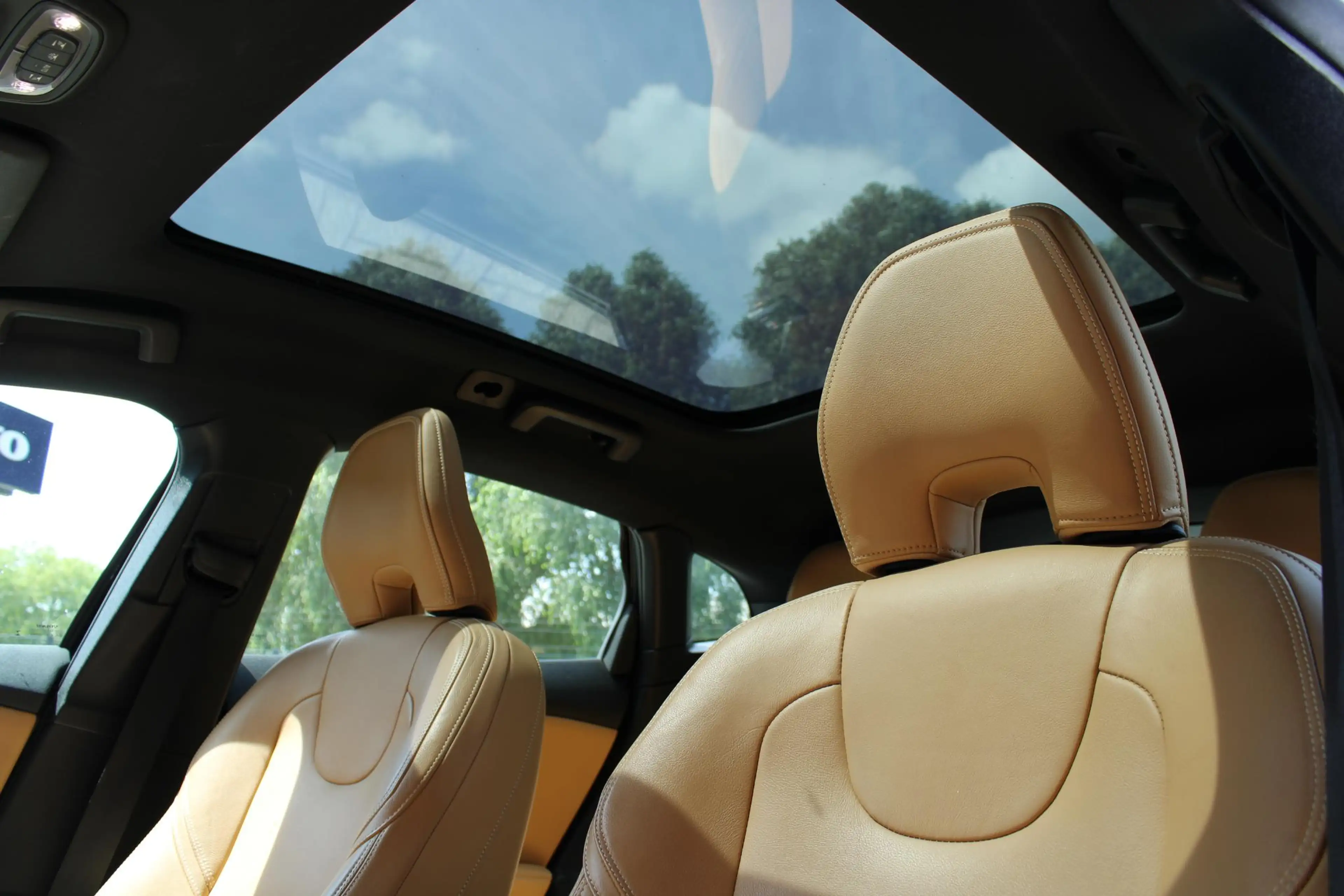 Volvo V40 Cross Country 1.5 T3 Nordic+ | Panoramadak | Elektrisch verstelb — photo 15
