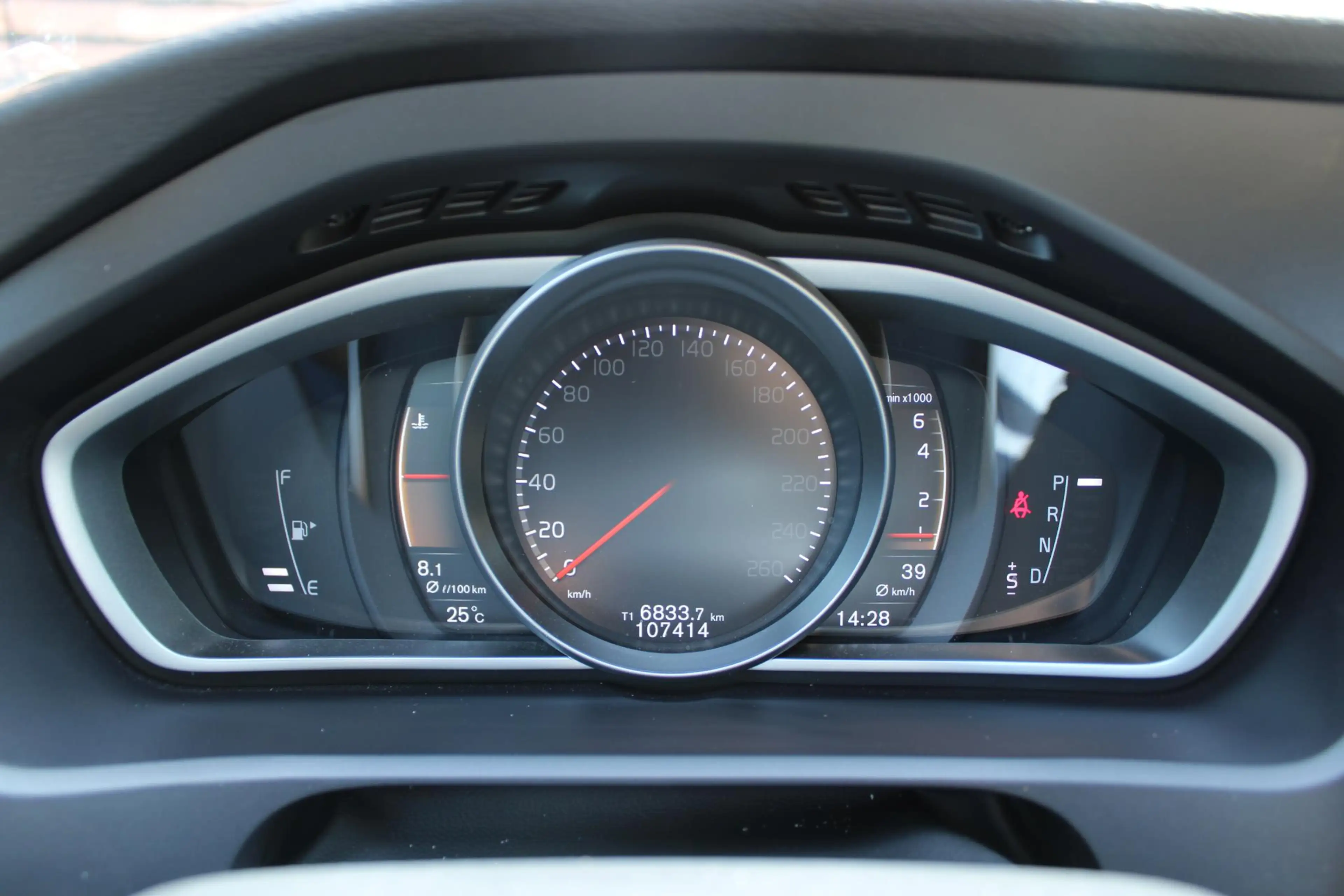 Volvo V40 Cross Country 1.5 T3 Nordic+ | Panoramadak | Elektrisch verstelb — photo 5