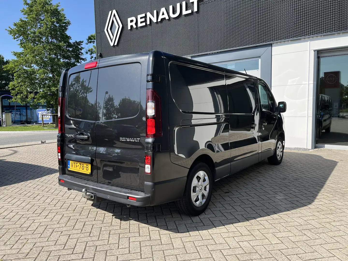 Renault Trafic 2.0 dCi 130 T30 L2H1 Work Edition | Trekhaak | Zij Zwart - 2