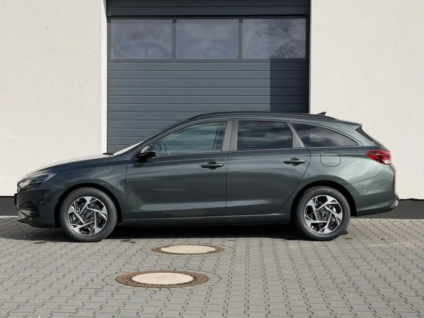 Hyundai i30 Kombi Trend Go 1,6 T-GDI DCT7 110KW Navi Winter... Grün - 2