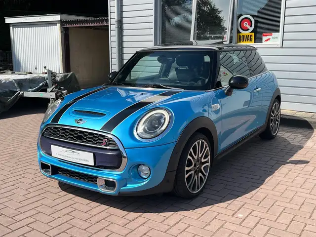 MINI Cooper S 3-Deurs 2.0 Chili Serious Business - EXPORT - Pano