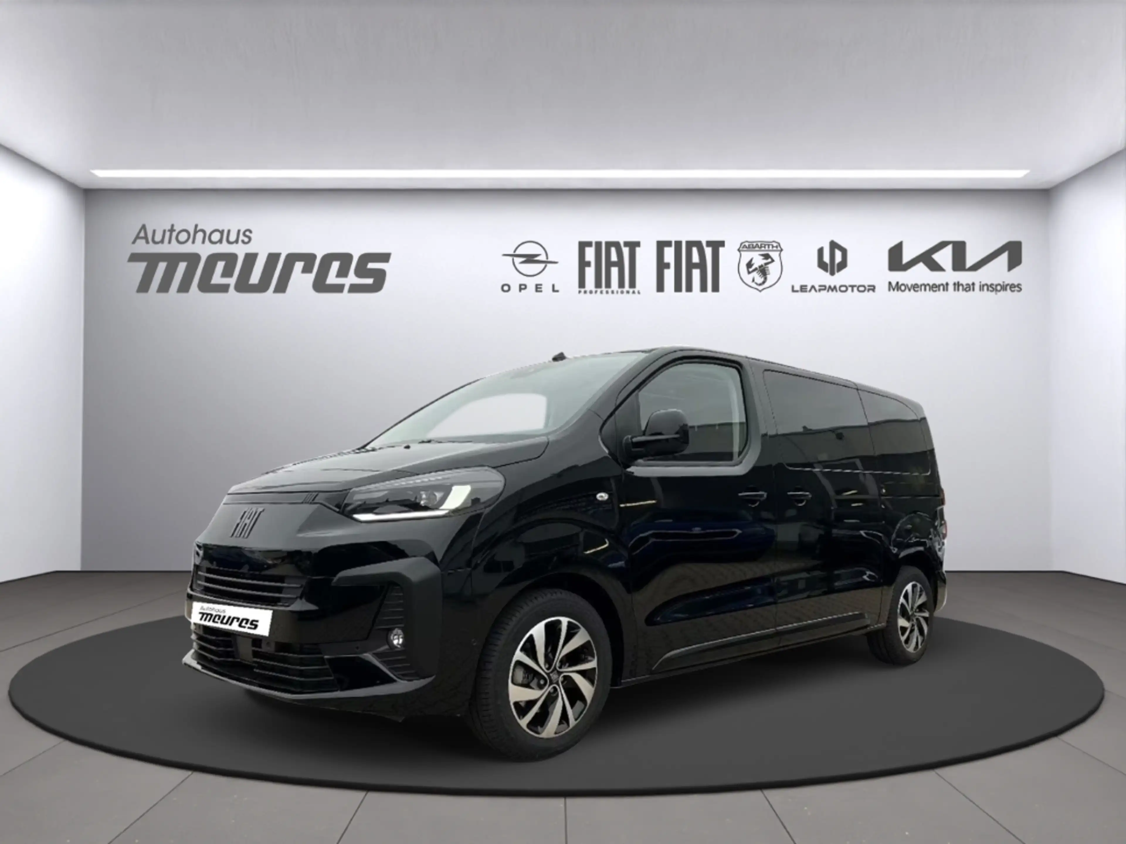 Fiat Ulysse Top 180 PS 8-Gang Automatikgetriebe, Cinema Schwar
