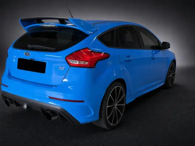 Ford Focus view 3