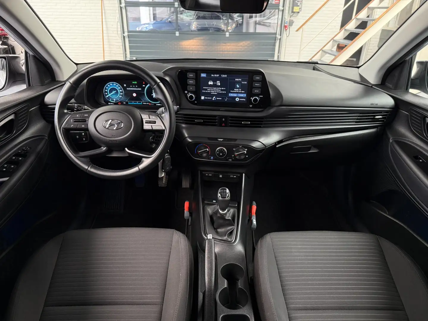 Hyundai i20 1.0 T-GDI Comfort |Camera|ACC|Lane assist| Grijs - 2