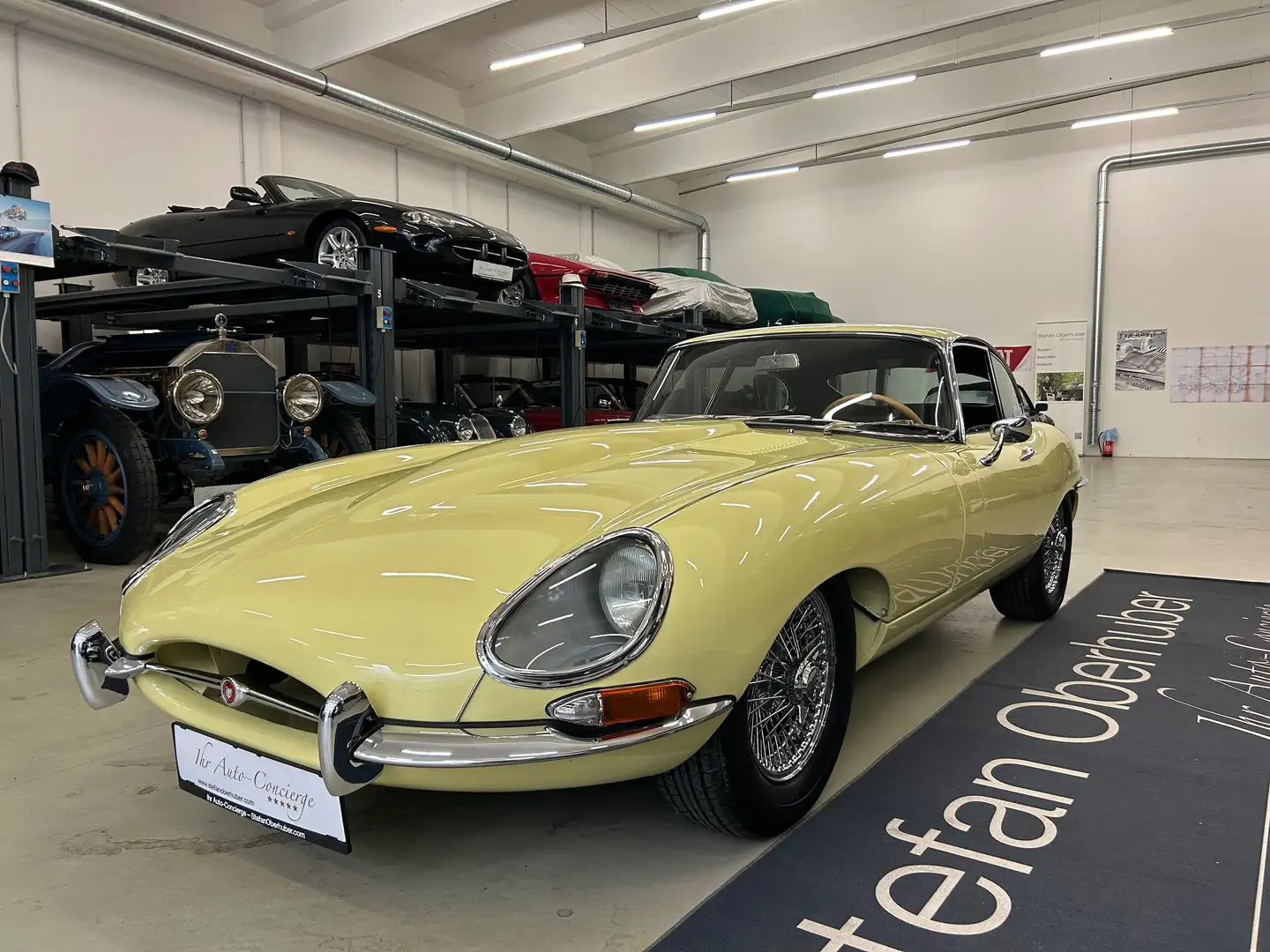 Jaguar E-Type 4.2 Coupe - 1