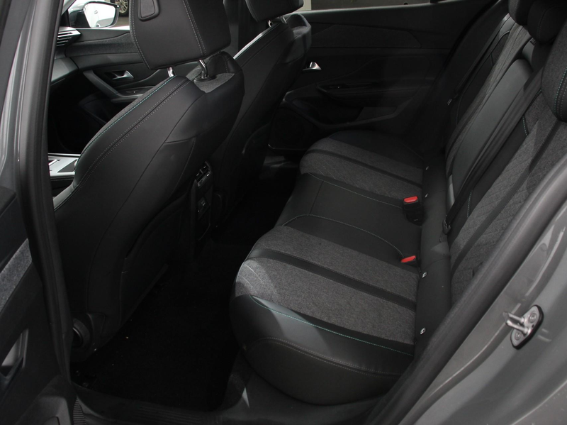 Peugeot 408 1.2 PureTech Allure 130 pk Automaat | Navigatie Ap — photo 11