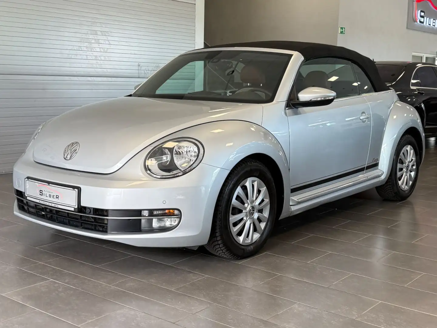 Volkswagen Beetle Cabriolet 1.2 TSI Cup  Design BMT Argintiu - 2