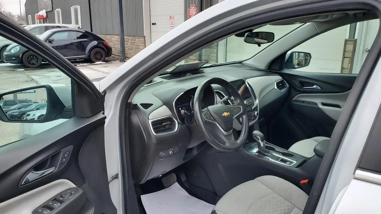Chevrolet Equinox снимка Chevrolet Equinox