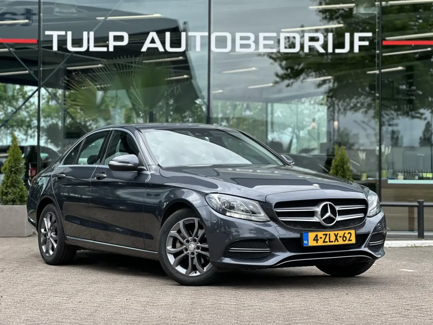 Mercedes-Benz C 180 Prestige 2014 Automaat Lijn Asisst PDC Сірий - 2