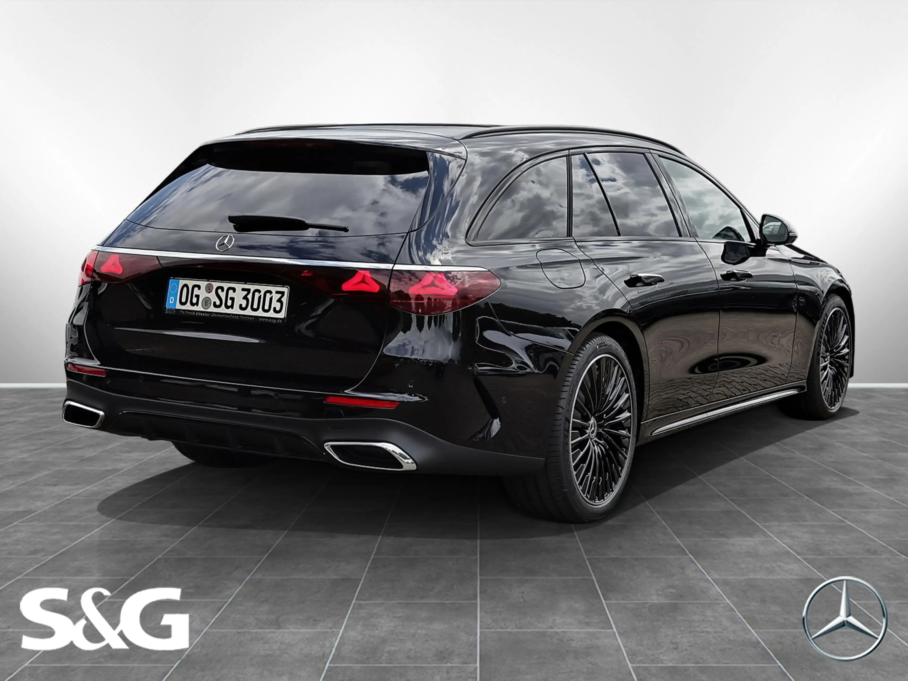 Mercedes-Benz E 450 d 4M T AMG MBUX+DIG-LED+360°+Pano+AHK+SHZ — photo 2