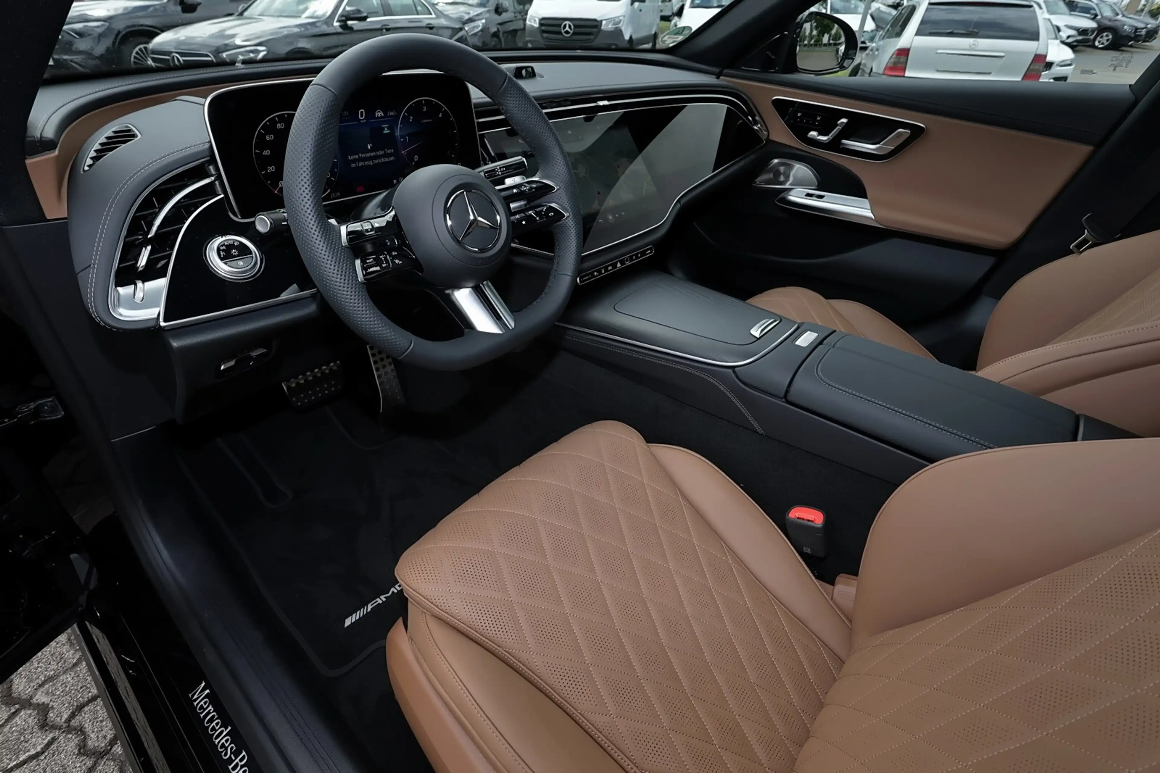 Mercedes-Benz E 450 d 4M T AMG MBUX+DIG-LED+360°+Pano+AHK+SHZ — photo 9