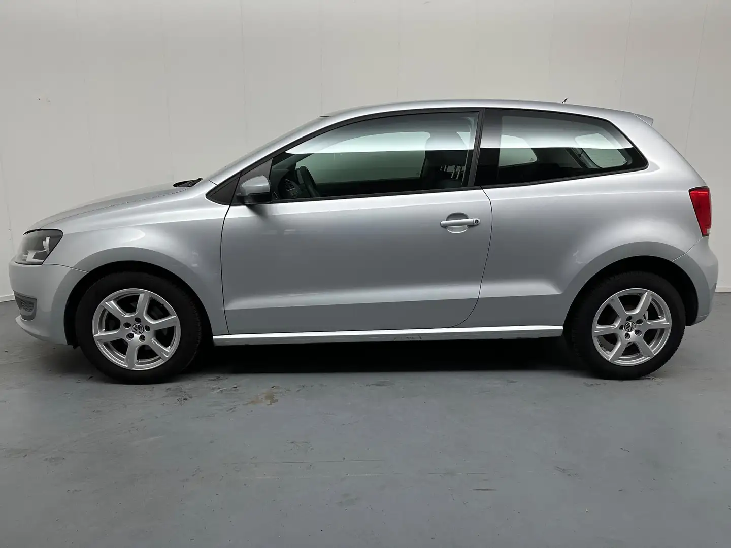 Volkswagen Polo 1.4-16V Comfortline # Airco # Lmv # Nap Grijs - 2