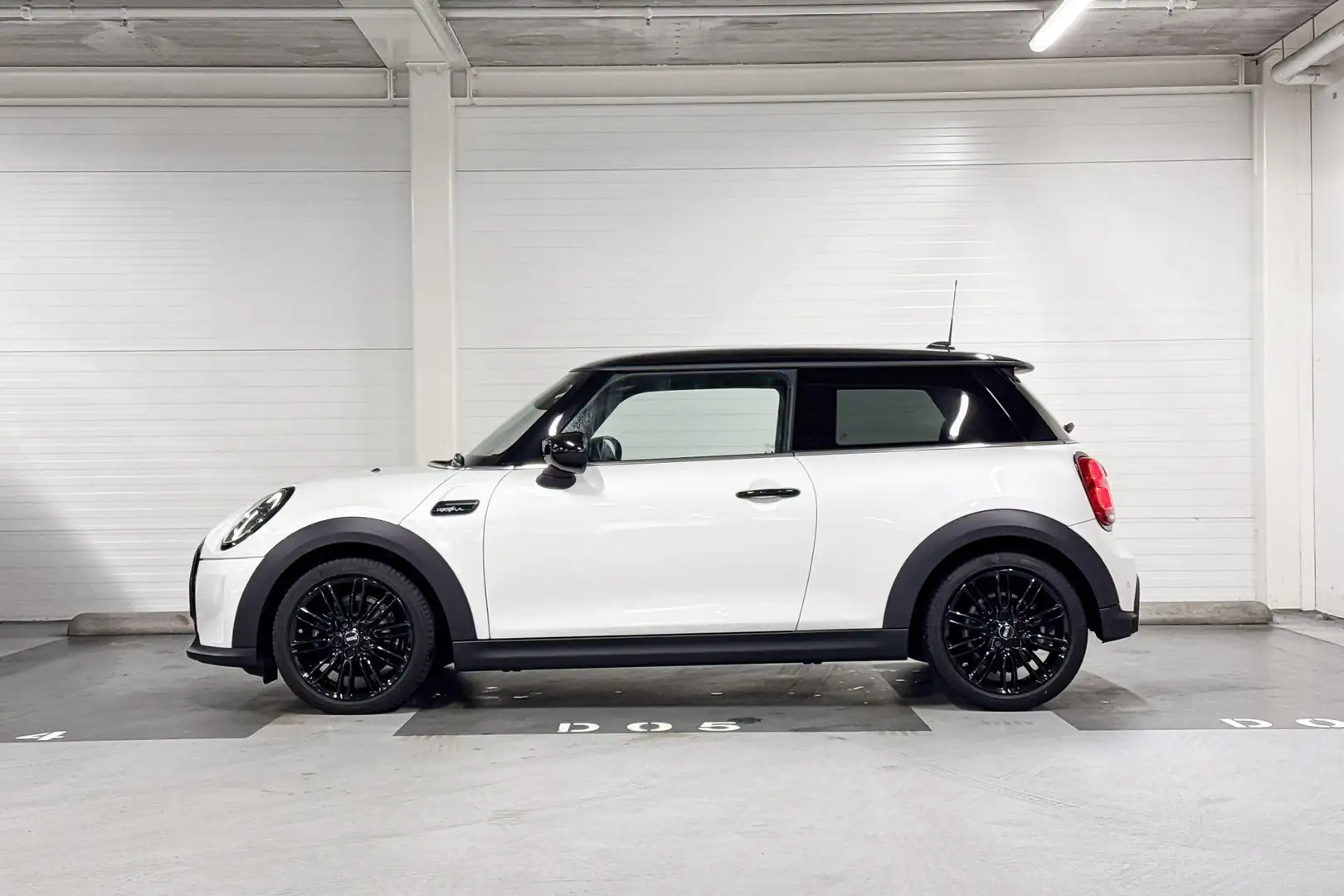 MINI Cooper 3-deurs Camden Edition | Apple Carplay | Park Dist Wit - 2