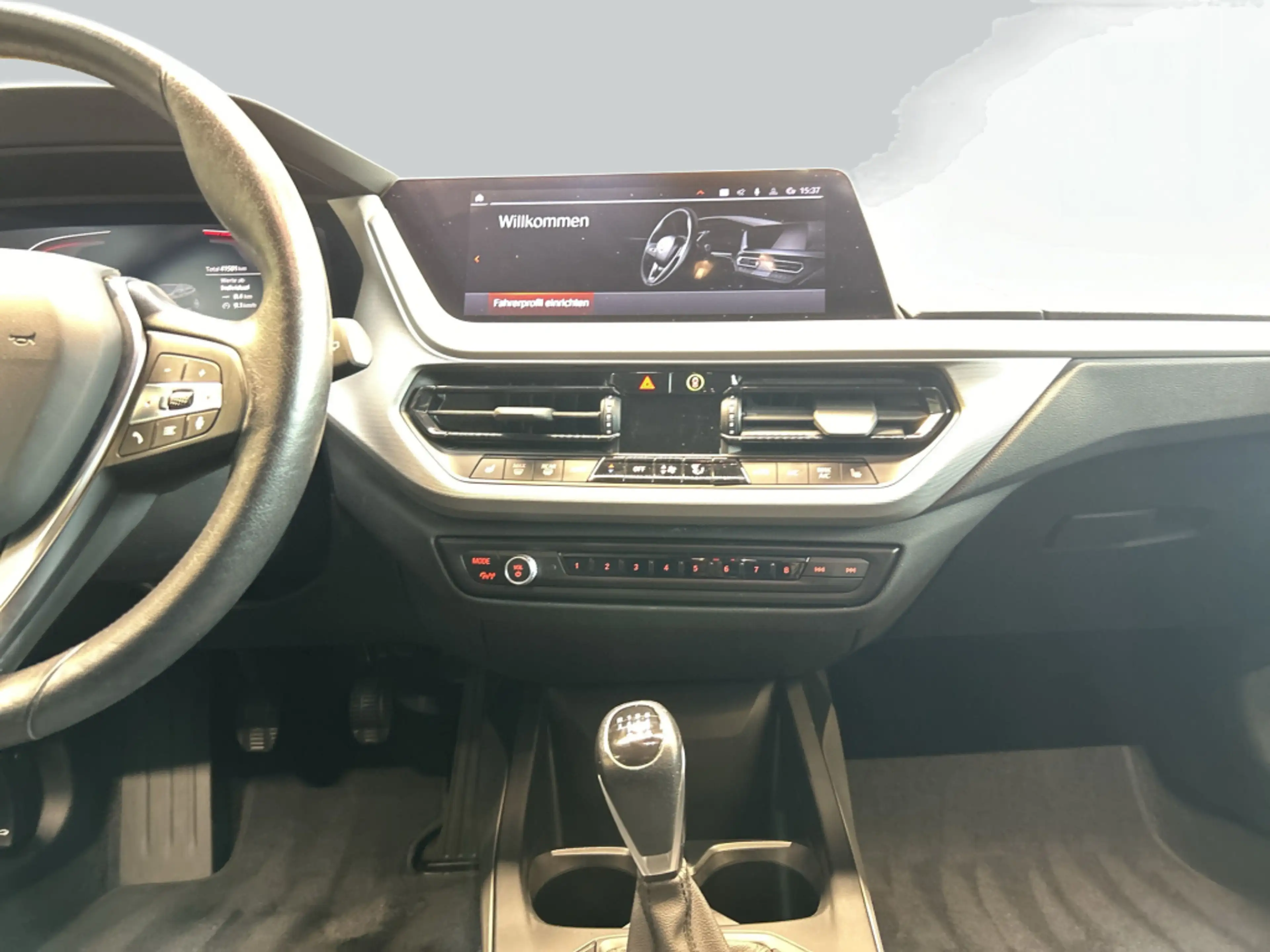 BMW 118 i Advantage, PDC, LED, SHZ — photo 15