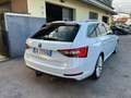 Skoda Superb Wagon 2.0 TDI 190CV DSG 4x4 - GANCIO TRAINO Blanc - thumbnail 4