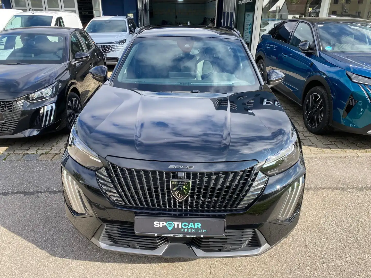 Peugeot 2008 GT PureTech 130 EAT8 Чёрный - 2