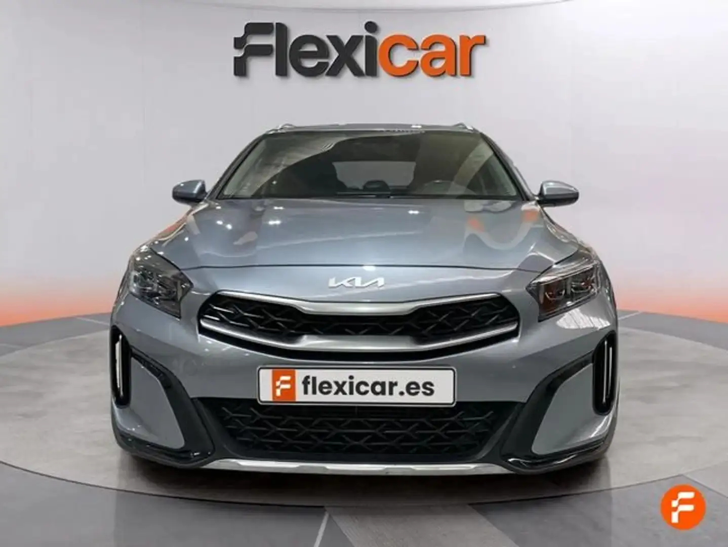 Kia XCeed 1.5 T-GDi Drive  (160CV) - 5P (2023) Gris - 2