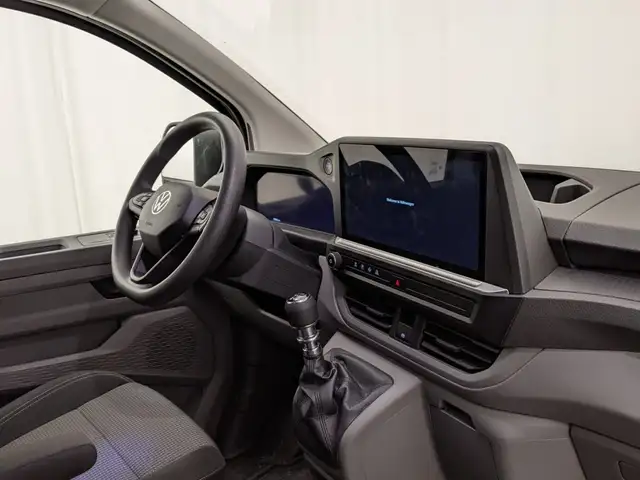 Volkswagen Transporter view 6