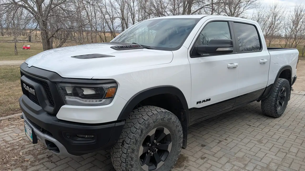 RAM 1500 снимка RAM 1500