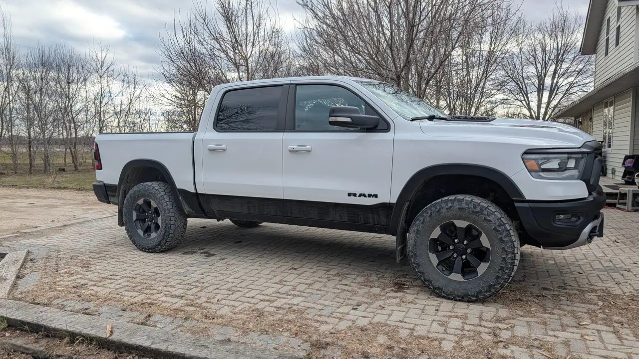 RAM 1500 снимка RAM 1500