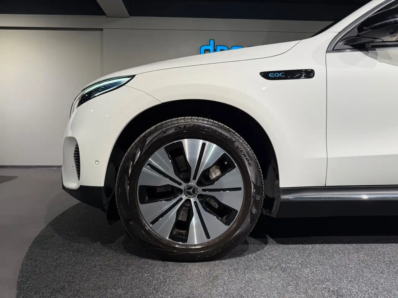 Mercedes-Benz EQC 400 4MATIC 80kWh Aut. Bild 11