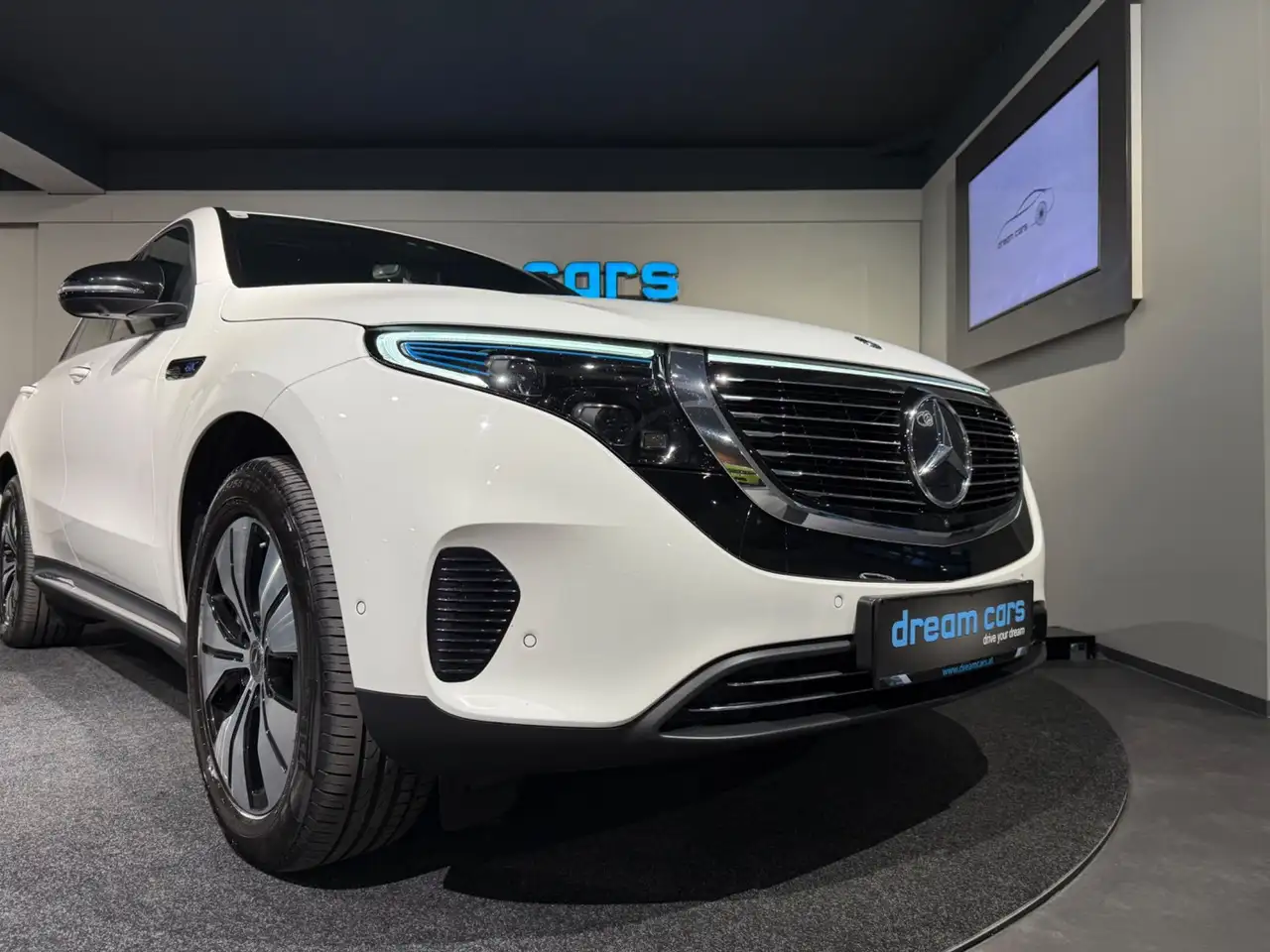 Mercedes-Benz EQC 400 4MATIC 80kWh Aut. Bild 16