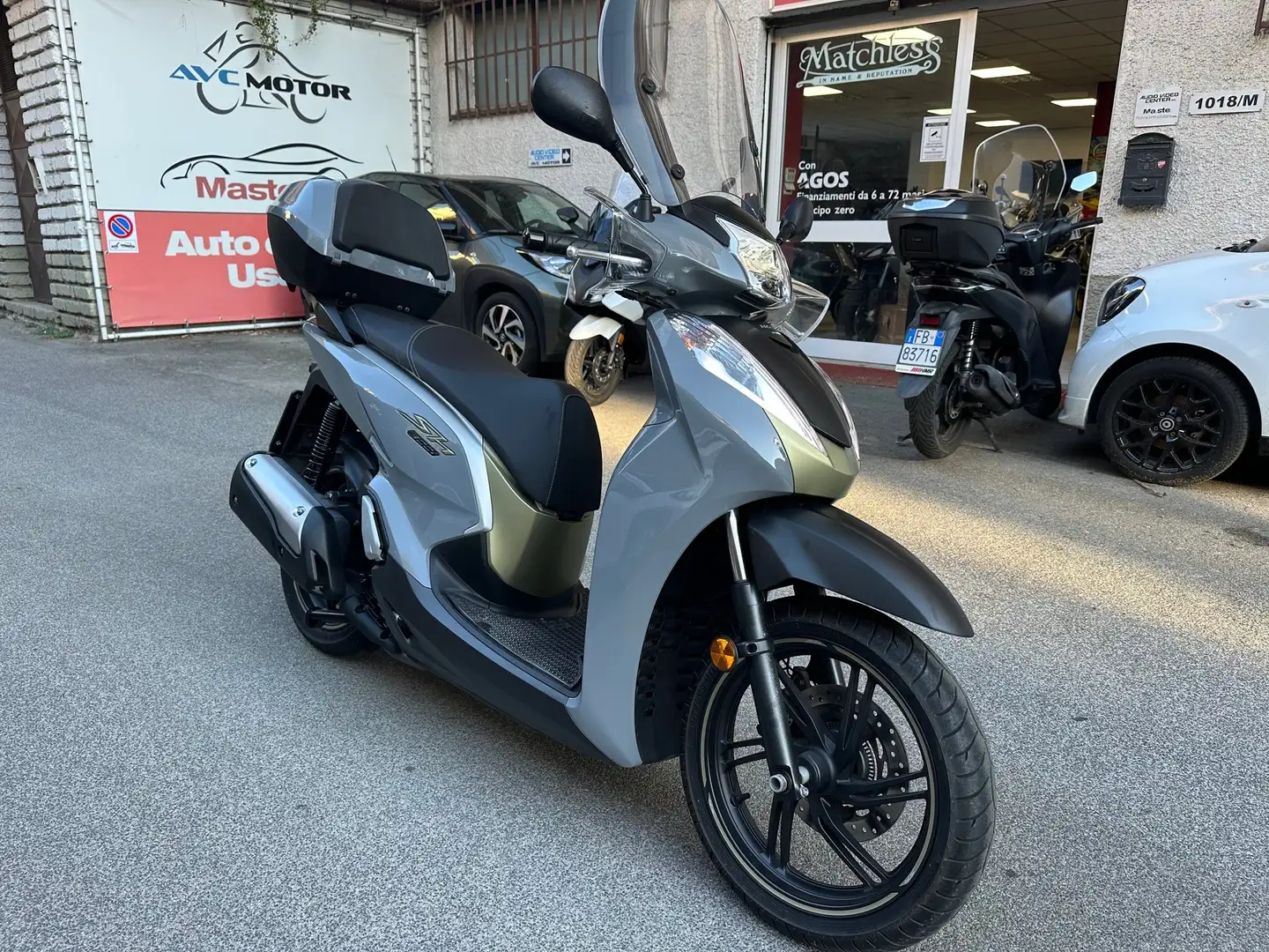 Honda SH 300 AIR FORCE 06/19 KM.14945 ANTIFURTO Grigio - 1
