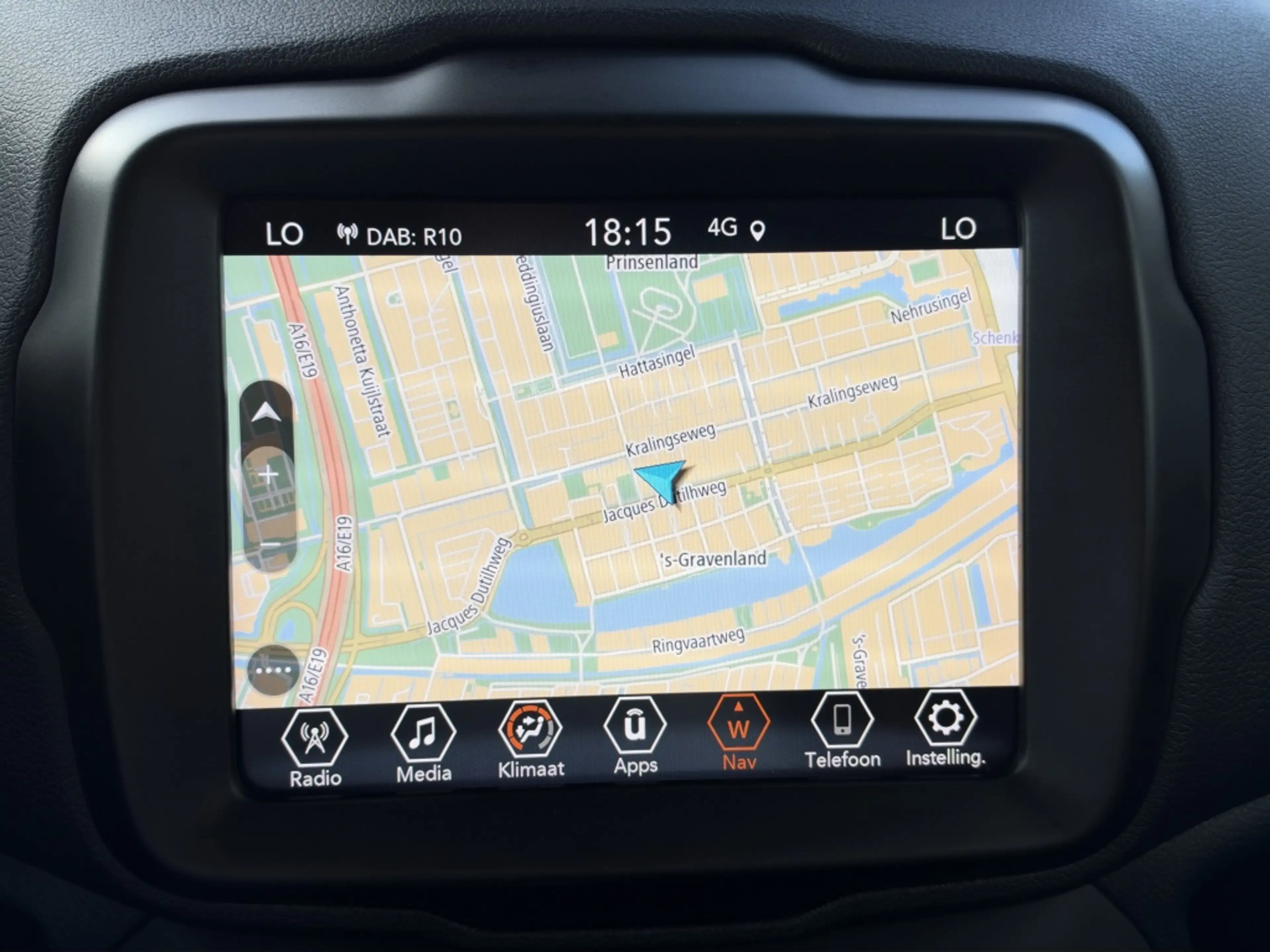 Jeep Renegade 1.5T e-Hybrid 130 PK Altitude | Navi | LED | Carpl — photo 9