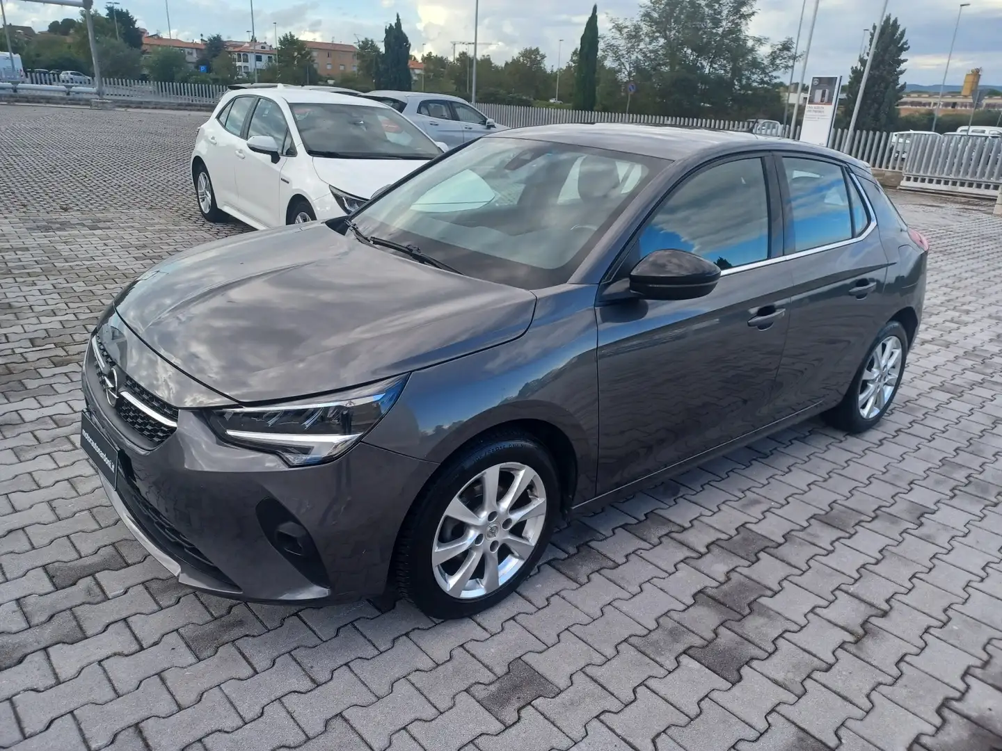 Opel Corsa Corsa VI 2020 1.2 Elegance s Gris - 1