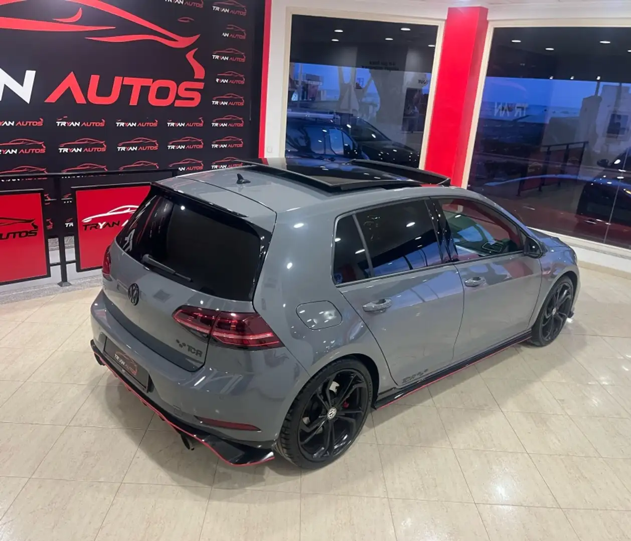 Volkswagen Golf GTI 2.0 TSI TCR DSG7 213kW Gris - 1