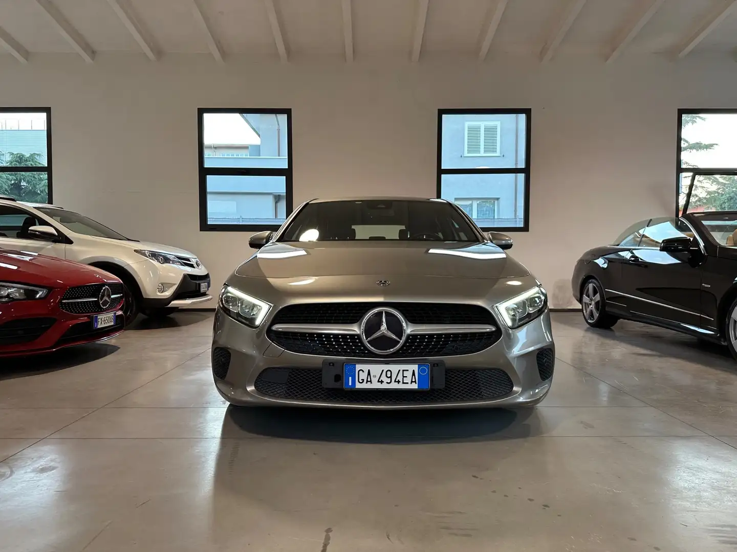 Mercedes-Benz A 180 A 180 d Automatic Sport Grigio - 1