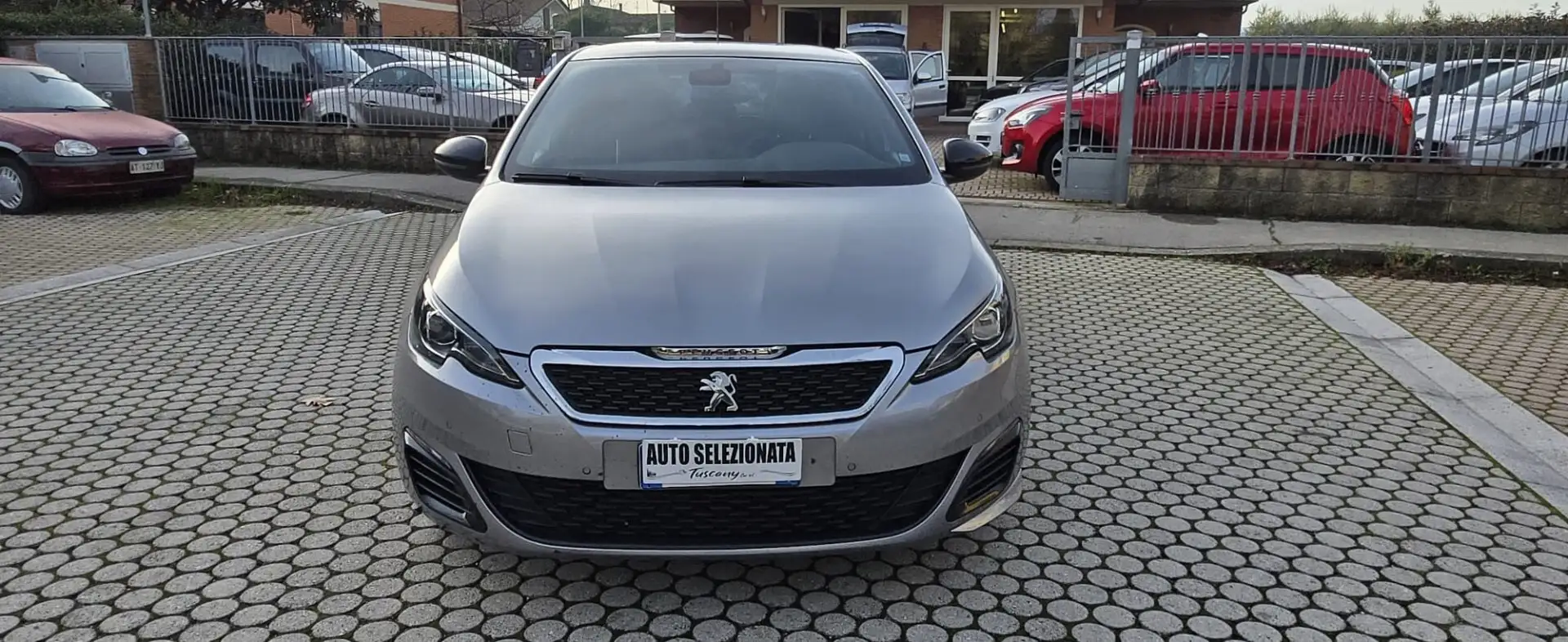 Peugeot 308 308 THP 270 S&S GTi by Peugeot Sport Silber - 2