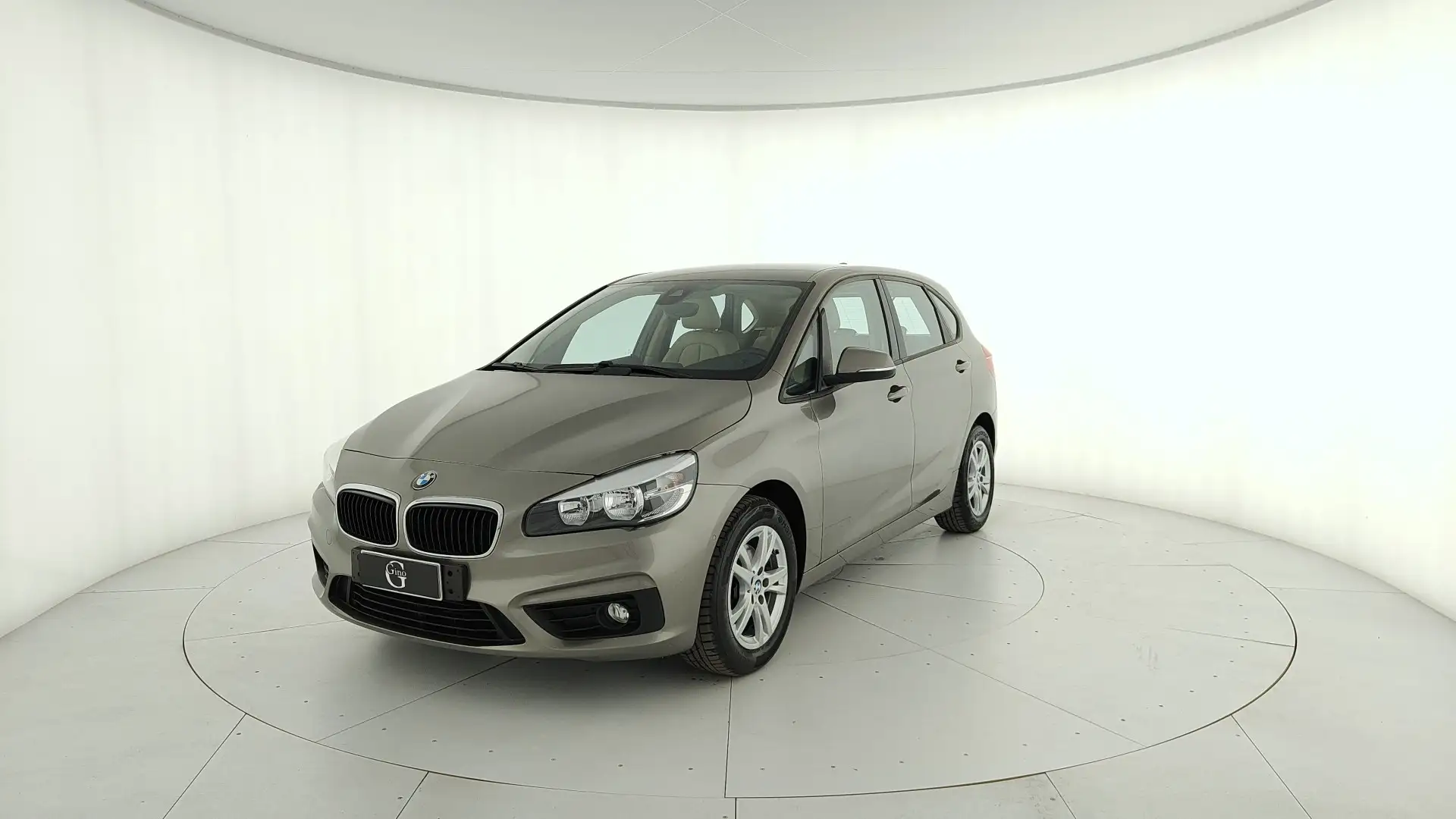 BMW 216 d Active Tourer Luxury brončana - 1