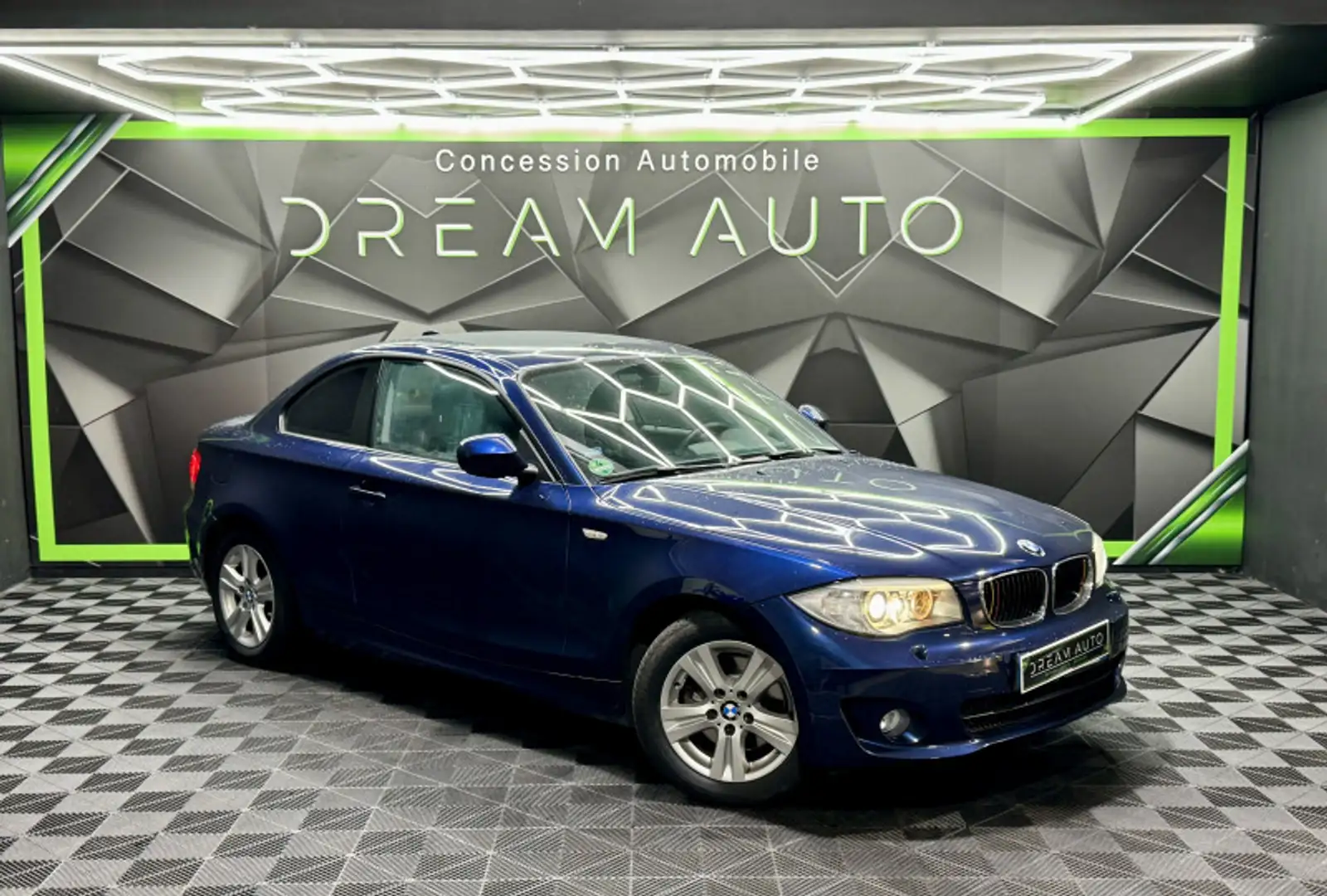 BMW 120 (E82) 120D 177CH LUXE Bleu - 2