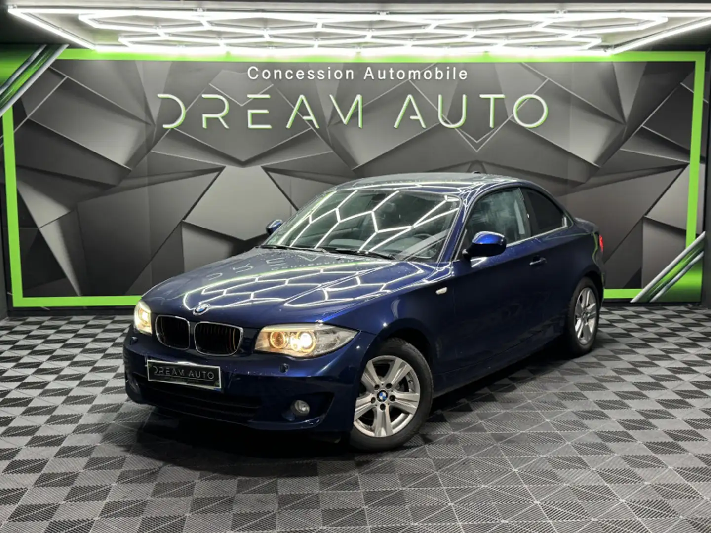 BMW 120 (E82) 120D 177CH LUXE Bleu - 1