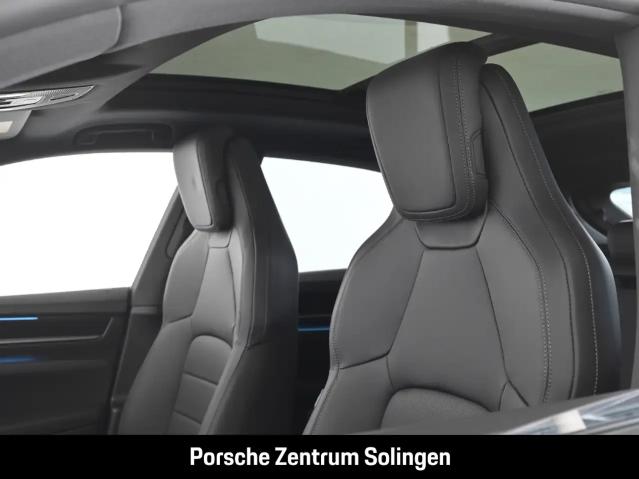 Porsche Macan 4 PANO BOSE MATRIX PASM LUFT 16