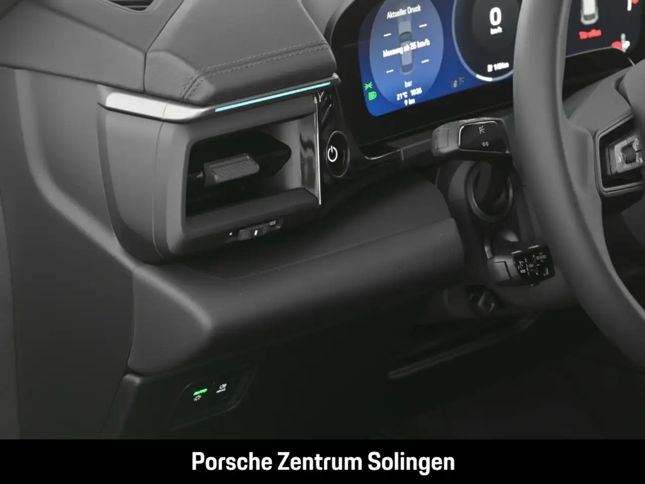 Porsche Macan 4 PANO BOSE MATRIX PASM LUFT 12