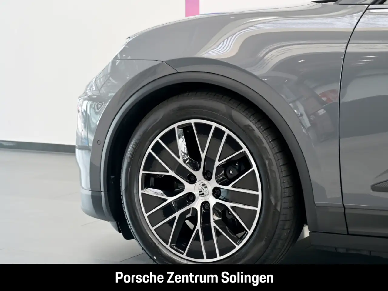 Porsche Macan 4 PANO BOSE MATRIX PASM LUFT 10